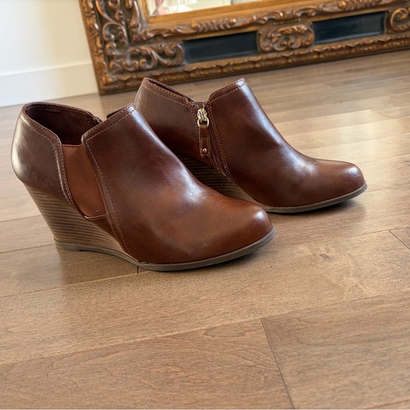 Dr. Scholl's Shoes - Dr. Scholl's Brown Wedge Ankle Shoes